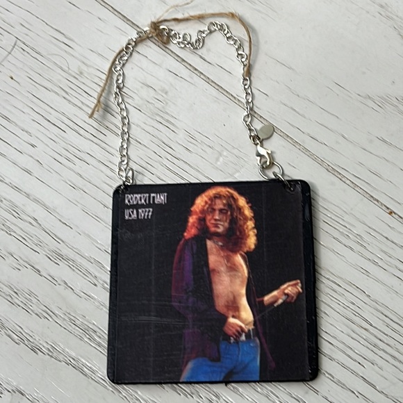 Robert Plant Ornament - Picture 4 of 4